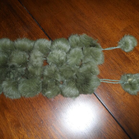 Olive real rabbit fur Pom Pom scarf - Picture 2 of 10